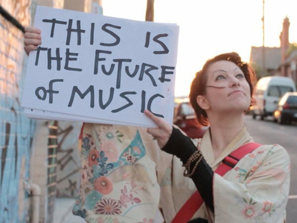 Amanda Palmer in ihrer Kickstarter-Kampagne
